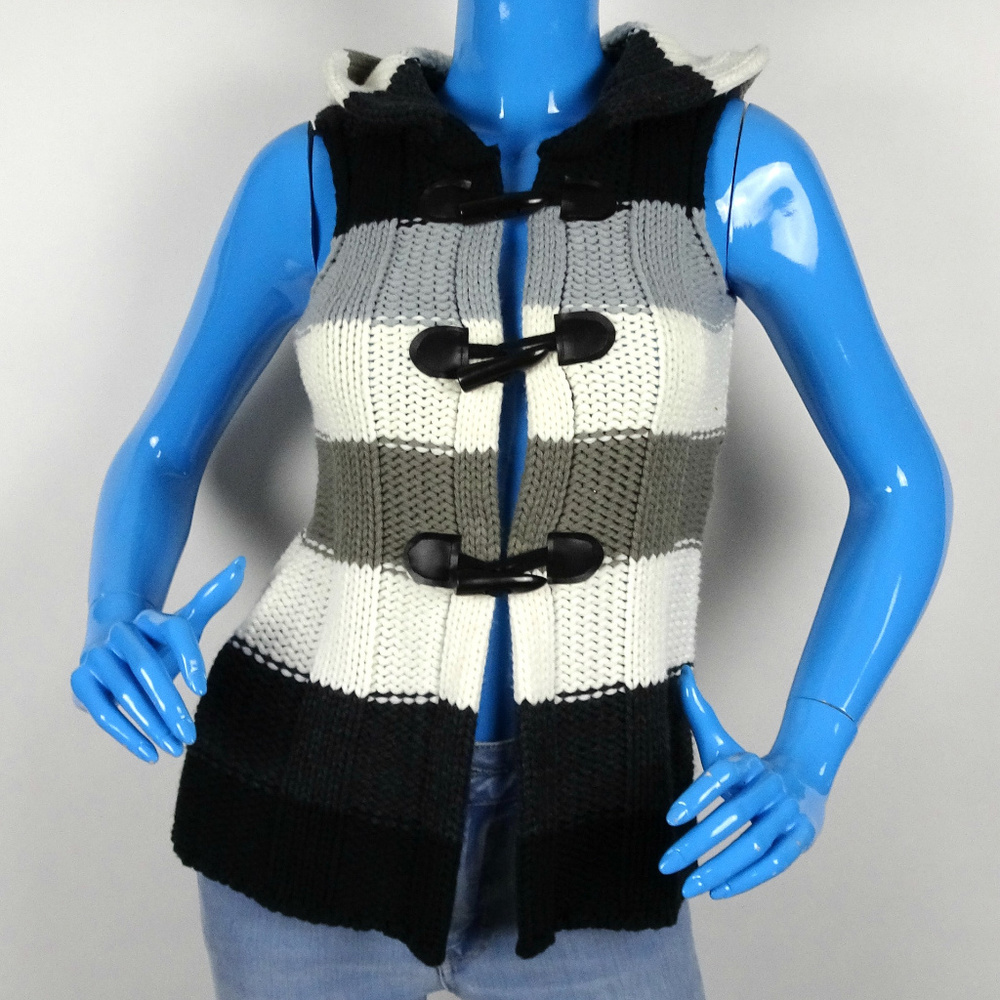 Epic Threads Chunky Knit Hooded Vest Juniors S - Picture 3 of 6